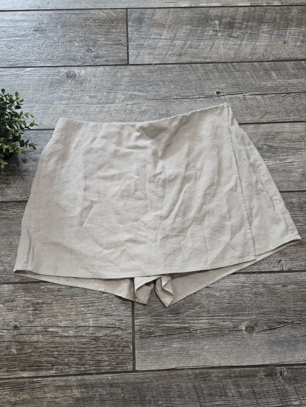 Old Navy Cream Linen-Blend Minimalist Coastal Chic Faux Wrap Skorts, XL Tall